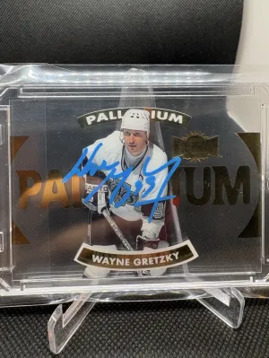 Wayne Gretzky 2019-20 Upper Deck Clear Cut Metal Universe Legend Palladium Autographs #TGR