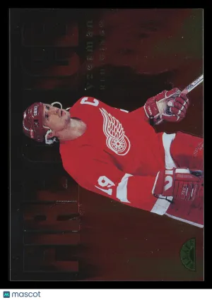 Steve Yzerman 1996 Leaf Fire on Ice 1193/2500 #12 of 15 Detroit Red Wings