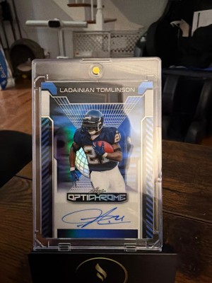2025 Leaf Optichrome #BA-LT1 LaDainian Tomlinson Base Autographs Crystal Blue #/1